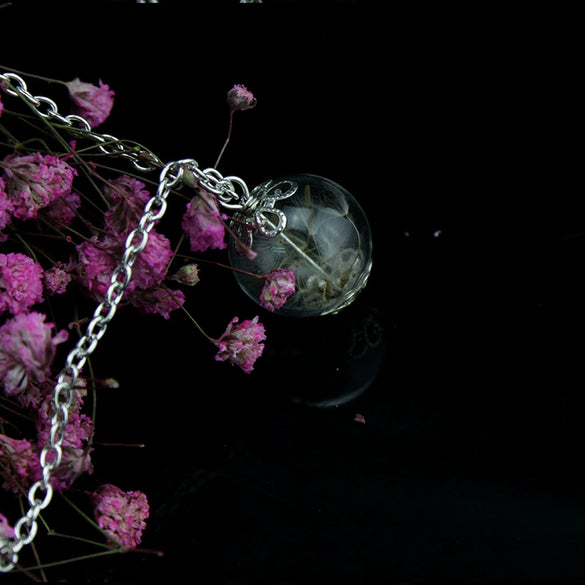 Wholesale Vintage Glass Glaze Heartshaped Dried Flower Seed Pendant Necklace