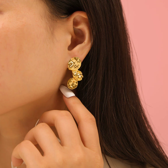 Wholesale Vintage Irregular Petals Flower Design Electroplated Titanium Steel Earrings For Women