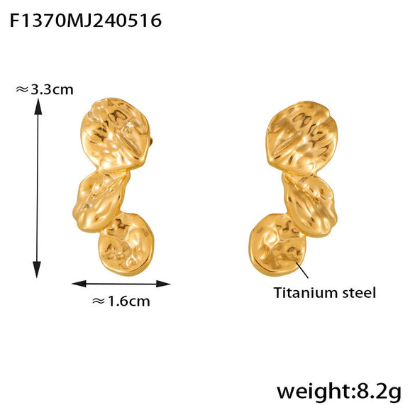 Wholesale Vintage Irregular Petals Flower Design Electroplated Titanium Steel Earrings For Women