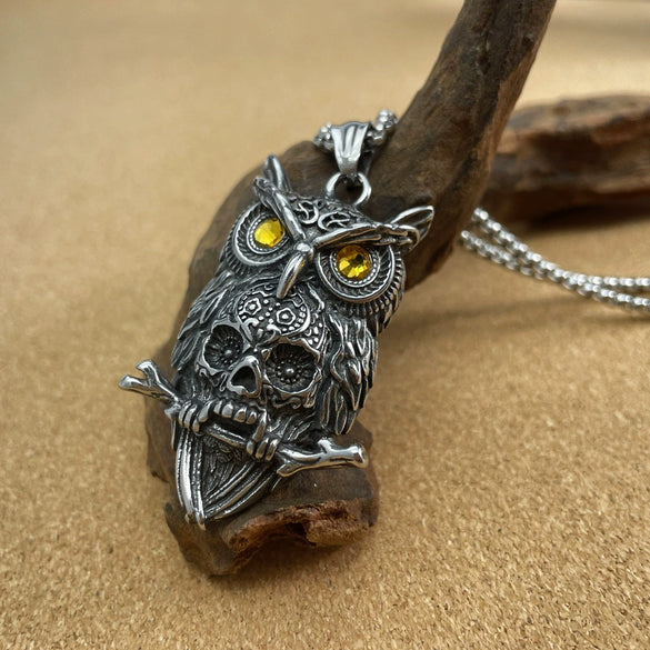 Wholesale Vintage Owl And Skull Pendant Men's Titanium Steel Necklace With Dripping Oil Treatment And Animal Zodiac Pattern