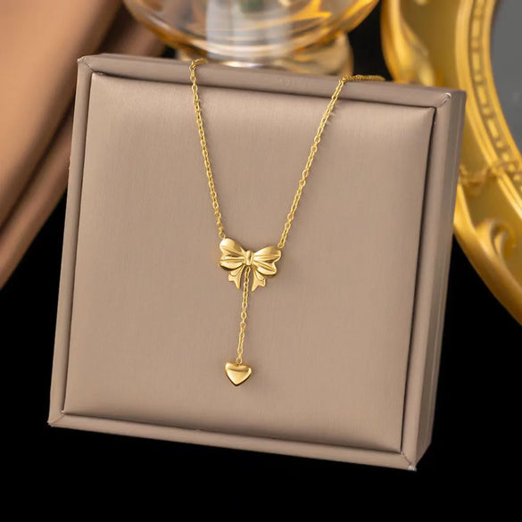 Wholesale Vintage Style Butterfly Titanium Steel Plating 18k Gold Plated Pendant Necklace