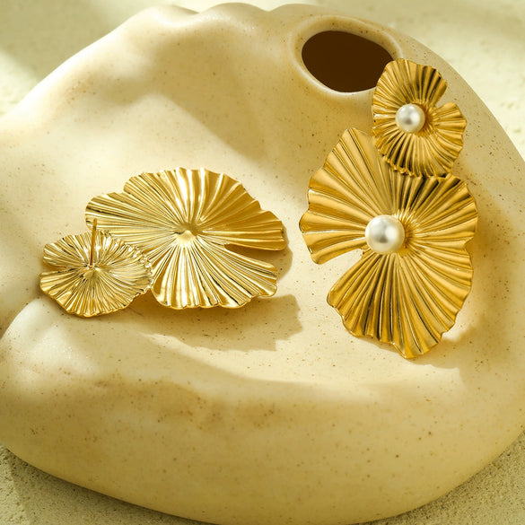 Wholesale Vintage Style Stainless Steel Electroplated Irregular Pleated Flowers Earrings