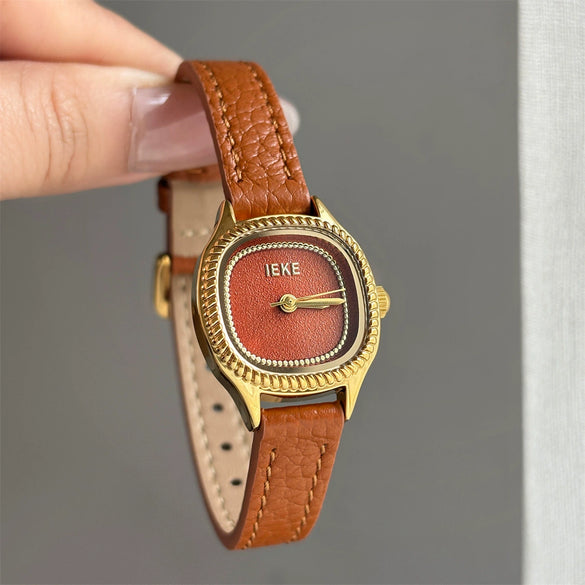 Wholesale Vintage Style Women's Quartz Watch With Super Fiber Strap And Alloy Case