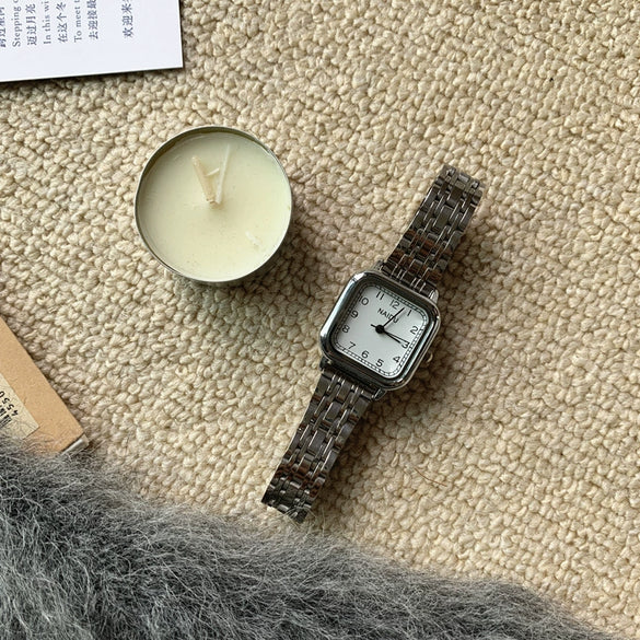 Wholesale Watch Retro Cold Style Silver Metal Alloy Case Quartz For Women