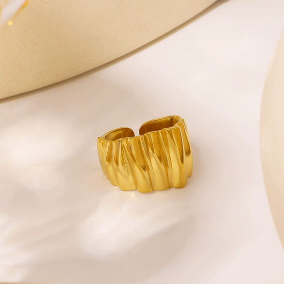 Wholesale Wavy Pleated Open Geometric Stainless Steel Ring 18K Gold Plated For Women