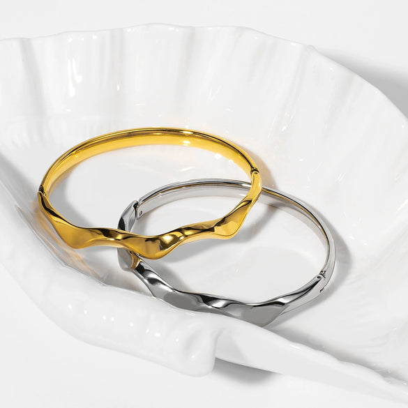 Wholesale Wavy Road Personality Titanium Steel And Stainless Steel Bracelet With 18K Furnace Vacuum Plating