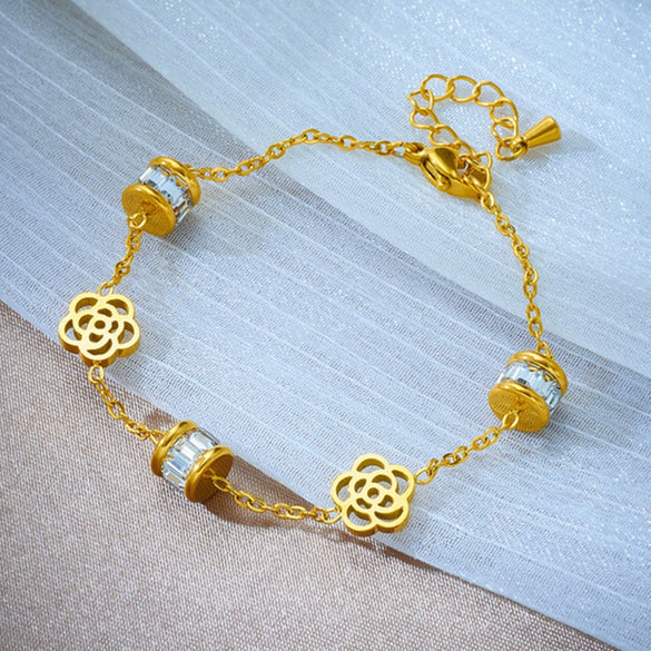 Wholesale White Butterfly Flower Design Titanium Steel Bracelet With Electroplating Geometric Styling Lovely Style Unisex