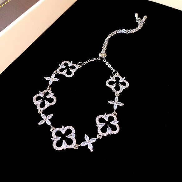 Wholesale Women Copper Light Luxury Flower Diamond Striped Electroplating Bracelet