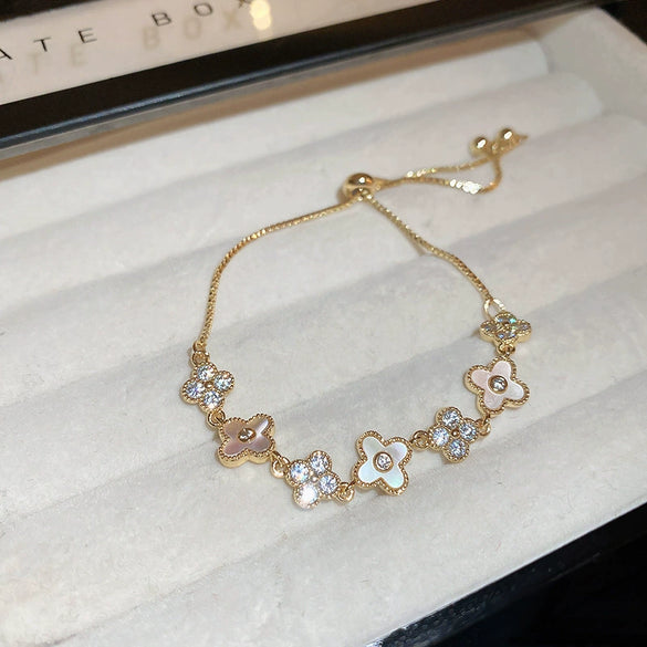 Wholesale Women Copper Light Luxury Flower Diamond Striped Electroplating Bracelet