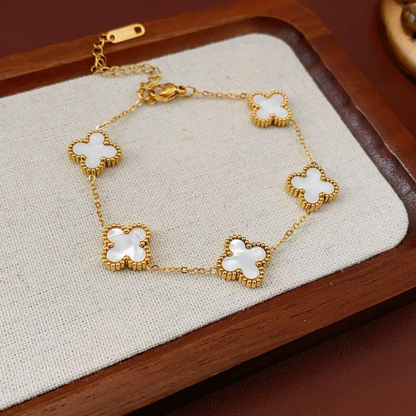 Wholesale Women Copper Light Luxury Flower Diamond Striped Electroplating Bracelet