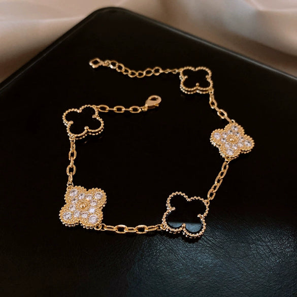 Wholesale Women Copper Light Luxury Flower Diamond Striped Electroplating Bracelet