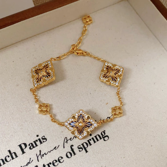 Wholesale Women Copper Light Luxury Flower Diamond Striped Electroplating Bracelet