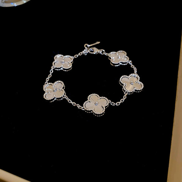 Wholesale Women Copper Light Luxury Flower Diamond Striped Electroplating Bracelet