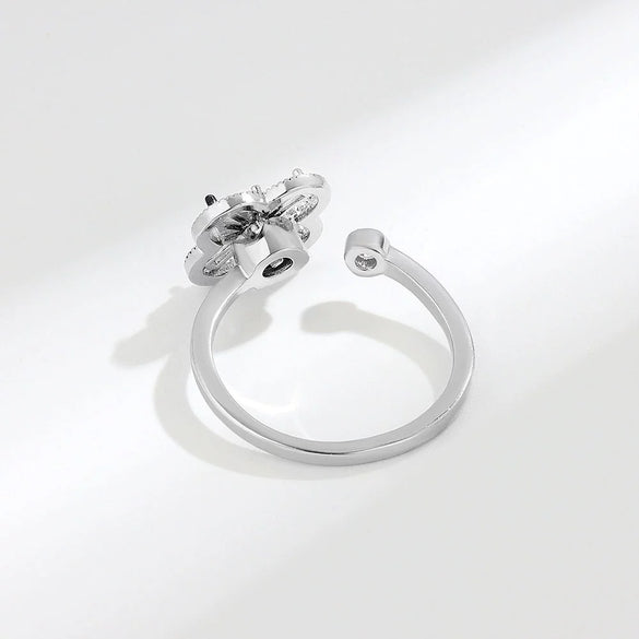 Wholesale Women Fashion Four Leaf Clover Rotatable Ring Copper Electroplated