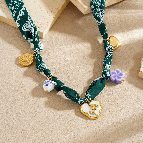 Wholesale Women's Accessories Retro Printed Stainless Steel Electroplated Heart Water Drop Bell Shaped Necklace Bracelet Suit
