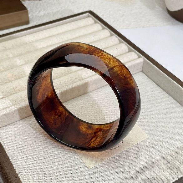 Wholesale Women's Acrylic Irregular Widebrimmed Simple Retro Bracelet With Electroplating Design