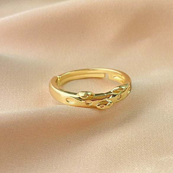 Wholesale Women's Adjustable Opening Copper Pig Ring With Electroplating And Zodiac Animal Design