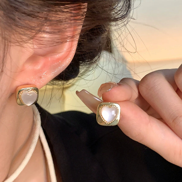 Wholesale Women's Alloy And 925 Silver Heart Shape Electroplated Pearl Love Earrings