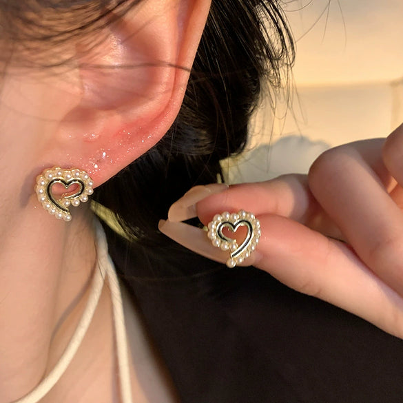 Wholesale Women's Alloy And 925 Silver Heart Shape Electroplated Pearl Love Earrings