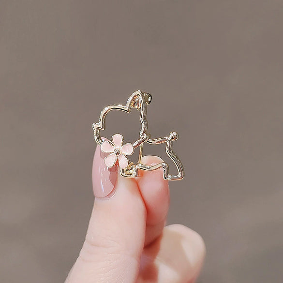 Wholesale Women's Alloy Antilight Puppy And Cherry Blossom Pattern Brooch With Electroplating Treatment