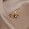 Wholesale Women's Alloy Antirunning Brooch With Flower Pattern And Electroplating Design