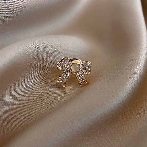 Wholesale Women's Alloy Antislip Brooch With Zodiac Pattern And Electroplating Design