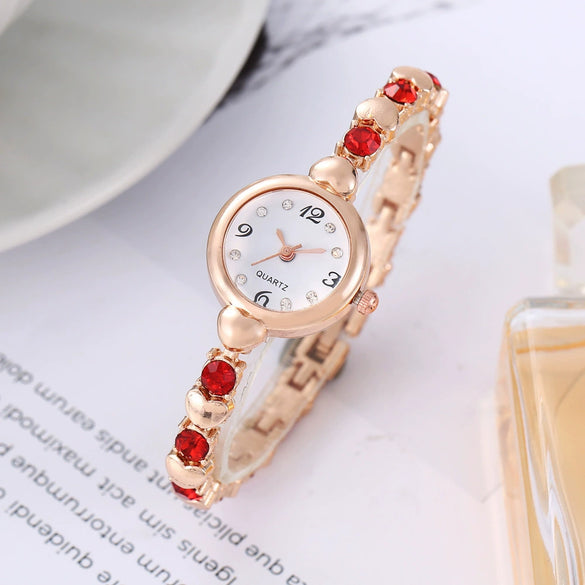 Wholesale Women's Alloy Bracelet Watch Fashion Simple Round Dial