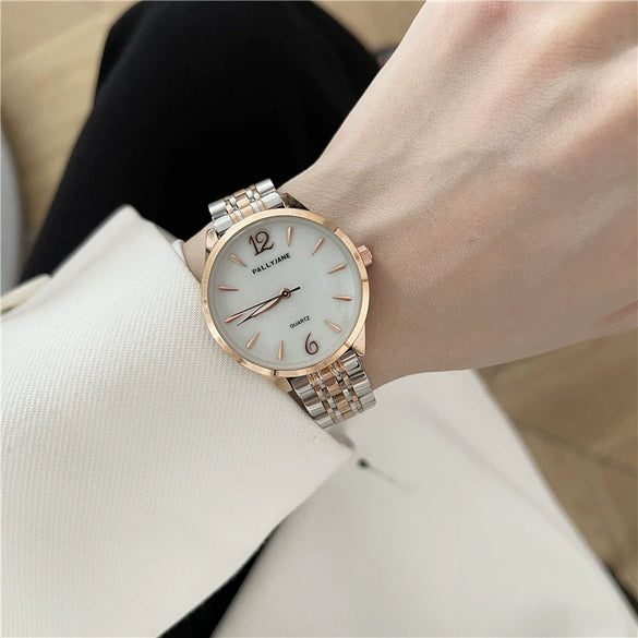Wholesale Women's Alloy Case Quartz Watch With Steel Band And Ordinary Glass Mirror Leisure Style