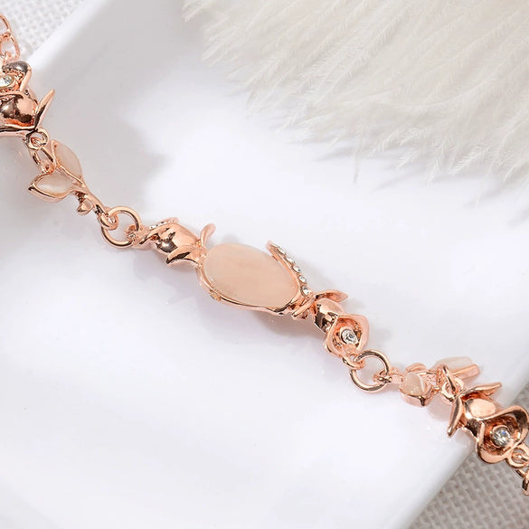 Wholesale Women's Alloy Cat's Eye Leaf Electroplated Bracelet