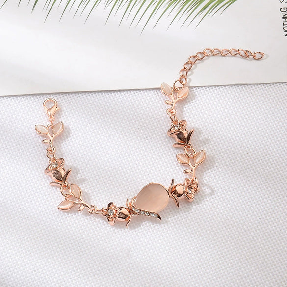 Wholesale Women's Alloy Cat's Eye Leaf Electroplated Bracelet