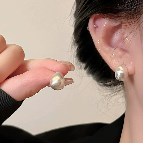 Wholesale Women's Alloy Dropshaped Frosted Brushed Stud Earrings With Electroplating Treatment