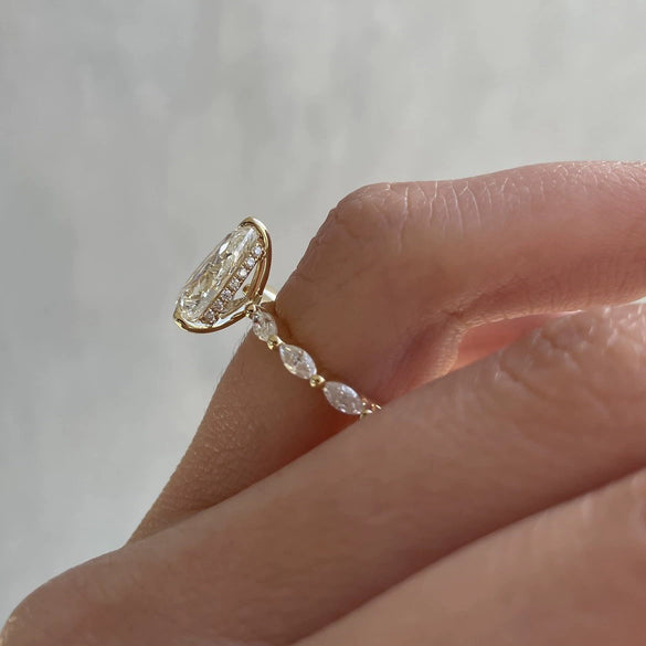 Wholesale Women's Alloy Dropshaped Zircon Ring With Electroplating Jewelry