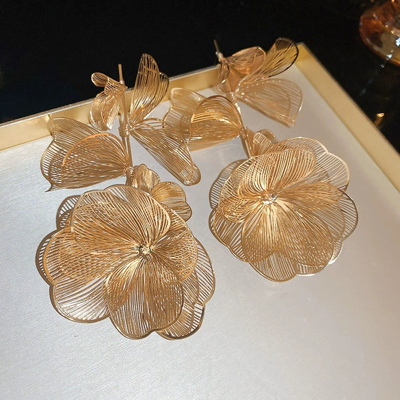 Wholesale Women's Alloy Electroplated Flower Pattern Light Luxury High Sense French Tassel Earrings