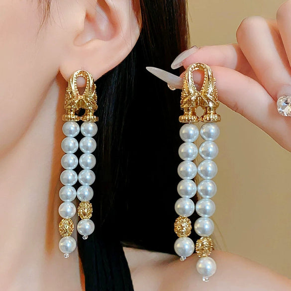 Wholesale Women's Alloy Electroplated Flower Pattern Light Luxury High Sense French Tassel Earrings