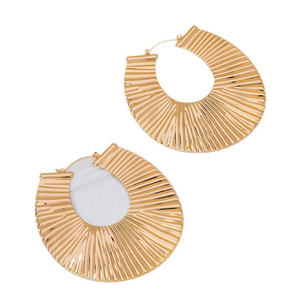 Wholesale Women's Alloy Electroplated Flowershaped Long Earrings Accessories