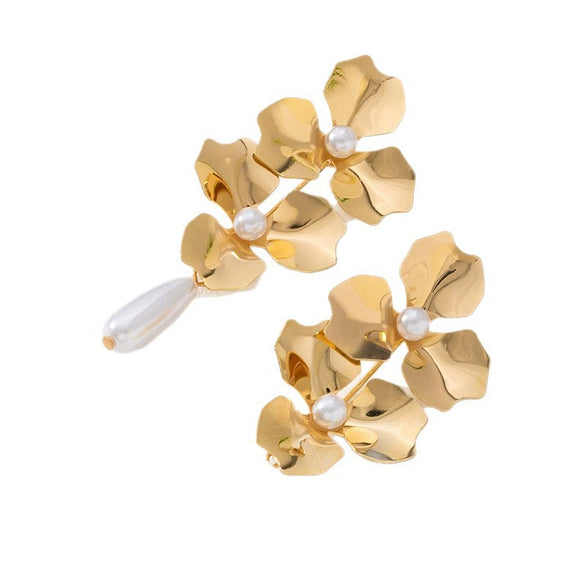 Wholesale Women's Alloy Electroplated Geometric And Flower Pattern Earrings Fashionable Exquisite Ear Accessories