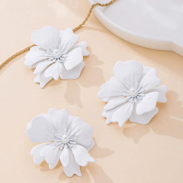 Wholesale Women's Alloy Electroplated Geometric Floral Accessories Set Earrings And Necklace