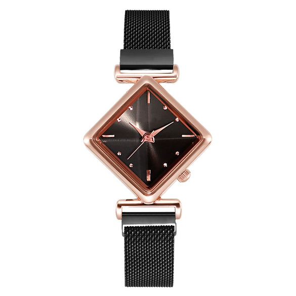 Wholesale Women's Alloy Fashion Watch Set With Round Dial And Textile Strap