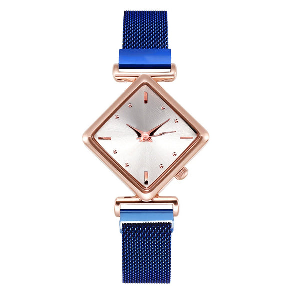 Wholesale Women's Alloy Fashion Watch Set With Round Dial And Textile Strap