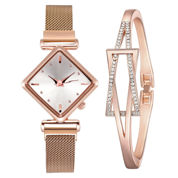 Wholesale Women's Alloy Fashion Watch Set With Round Dial And Textile Strap