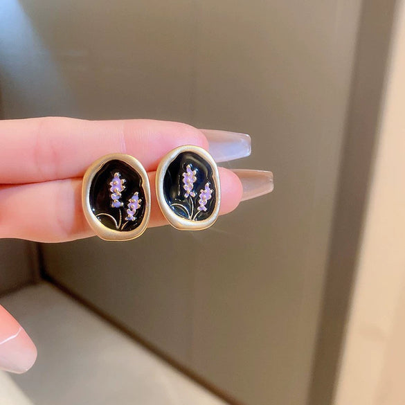 Wholesale Women's Alloy Flower Earrings With Diamond And Pearl Design Retro Fashion Temperament