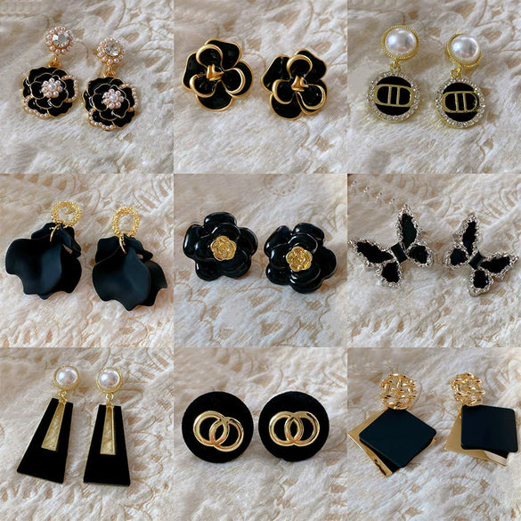 Wholesale Women's Alloy Flower Earrings With Diamond And Pearl Design Retro Fashion Temperament
