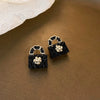 Wholesale Women's Alloy Flower Earrings With Diamond And Pearl Design Retro Fashion Temperament