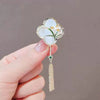 Wholesale Women's Alloy Flower Shaped Ancient Style Brooch With Electroplating Treatment