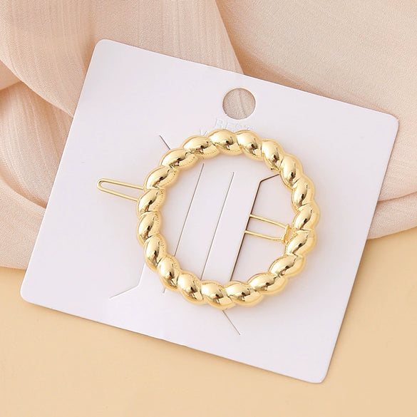 Wholesale Women's Alloy Geometric Electroplated Golden Frog Clip Jewelry