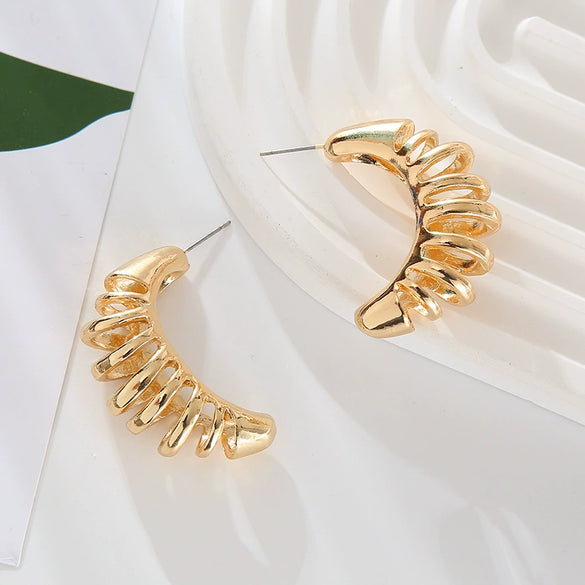 Wholesale Women's Alloy Geometric Exaggerated Hollow Cshaped Electroplated Retro Spring Earrings