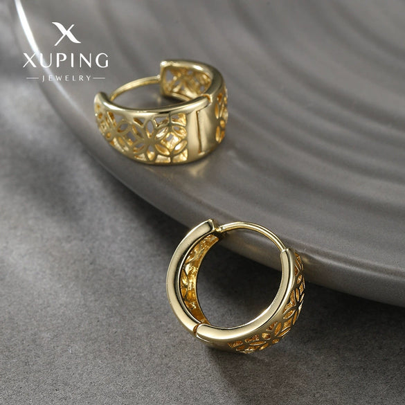 Wholesale Women's Alloy Geometric Hollow Flower Electroplated Earrings