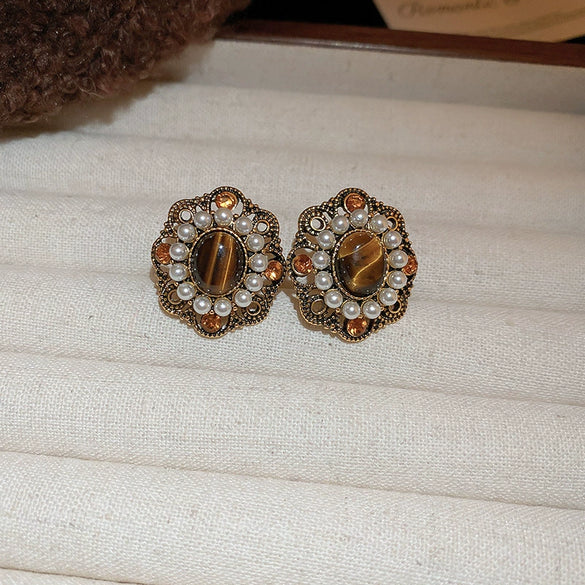 Wholesale Women's Alloy Geometric Maillard Style Earrings With Silver Needle And Electroplating