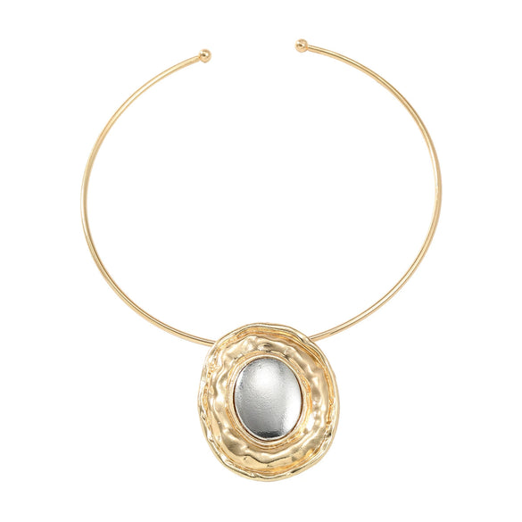 Wholesale Women's Alloy Geometric Oval Pendant Necklace With Snake Bone Chain And Electroplating Treatment