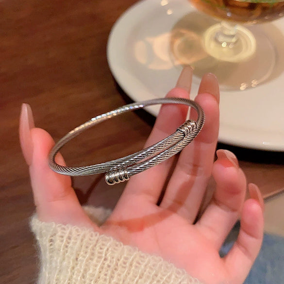 Wholesale Women's Alloy Geometric Style Electroplated Metal Bracelet
